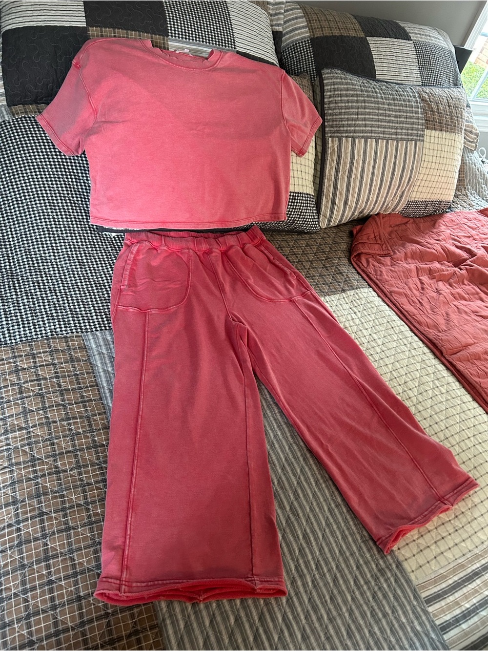 Sundry Pink Cropped Tee with Wide-Leg Pants Set
